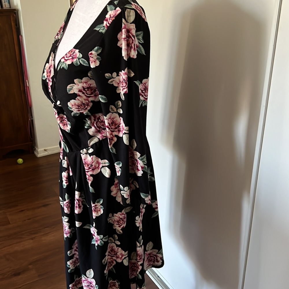 Plant Gold Dress.   #634 - Picture 2 of 4